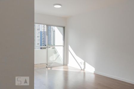 Sala de apartamento para alugar com 3 quartos, 70m² em Saúde, São Paulo