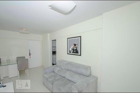 Sala de apartamento para alugar com 2 quartos, 68m² em Praça da Bandeira, Rio de Janeiro