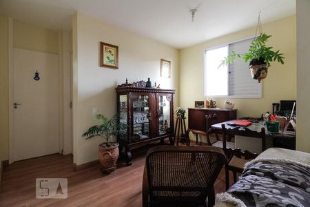 Sala de apartamento para alugar com 2 quartos, 74m² em Vila Nova Alba, São Paulo