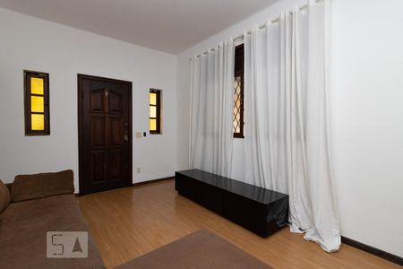 Sala de casa para alugar com 3 quartos, 240m² em Abolição, Rio de Janeiro