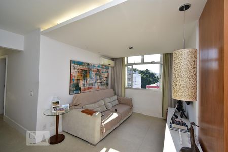 Sala  de apartamento à venda com 3 quartos, 90m² em Icaraí, Niterói