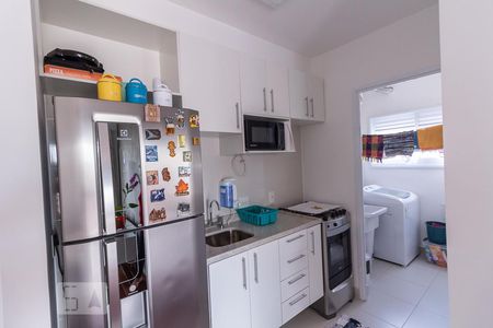 Cozinha de apartamento para alugar com 1 quarto, 45m² em Vila Guarani, São Paulo