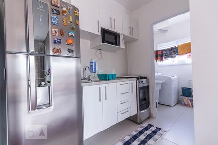 Cozinha de apartamento para alugar com 1 quarto, 45m² em Vila Guarani, São Paulo