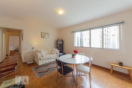 Sala de estar e jantar de apartamento para alugar com 2 quartos, 90m² em Jardim Paulista, São Paulo