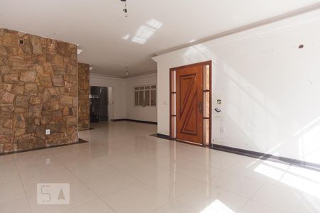 Sala de casa para alugar com 4 quartos, 240m² em Jardim Leonor, Campinas