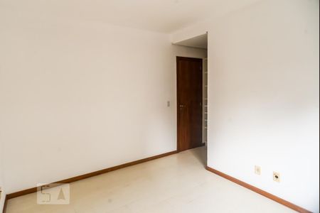 Suíte de apartamento para alugar com 3 quartos, 84m² em Boa Vista, Porto Alegre