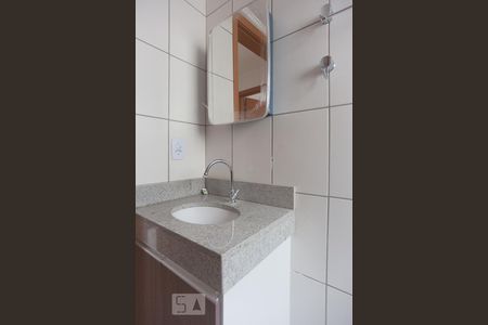 Banheiro de apartamento para alugar com 2 quartos, 45m² em Jardim Antonio Von Zuben, Campinas