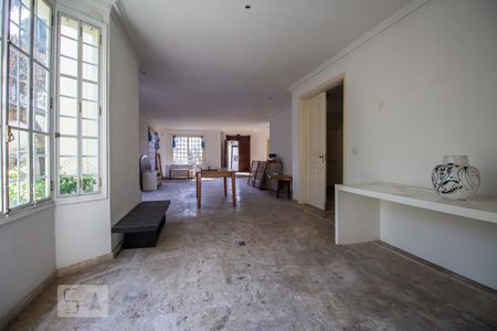 Casa à venda com 500m², 4 quartos e 4 vagasSala