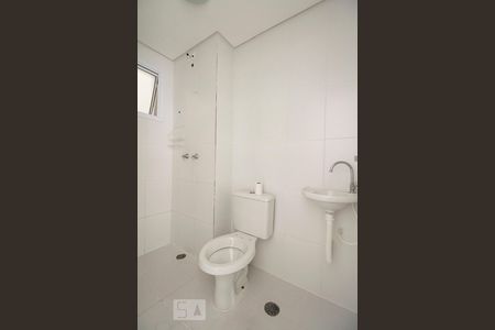 Banheiro  de apartamento à venda com 2 quartos, 51m² em Vila Bela, São Paulo