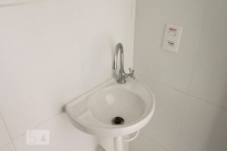 Banheiro  de apartamento para alugar com 2 quartos, 51m² em Vila Bela, São Paulo