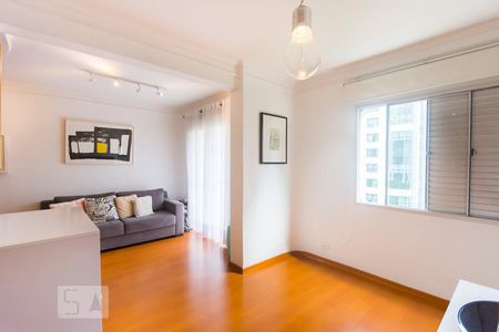 Sala de apartamento para alugar com 1 quarto, 67m² em Vila Nova Conceição, São Paulo