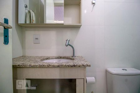 Banheiro de casa para alugar com 2 quartos, 68m² em Prado, Belo Horizonte