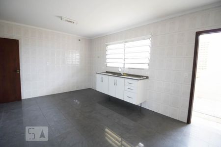 Cozinha de casa à venda com 3 quartos, 175m² em Vila Eldízia, Santo André