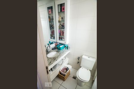 Apartamento à venda com 85m², 3 quartos e 2 vagas Apartamento à venda com 85m², 3 quartos e 2 vagasBanheiro da Suíte