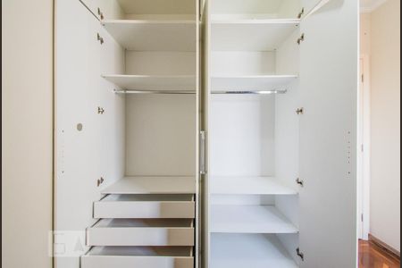 Quarto 1 de apartamento para alugar com 3 quartos, 81m² em Cambuci, São Paulo