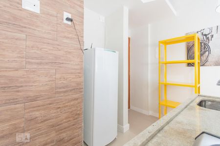 Cozinha de kitnet/studio para alugar com 1 quarto, 25m² em Centro, Rio de Janeiro