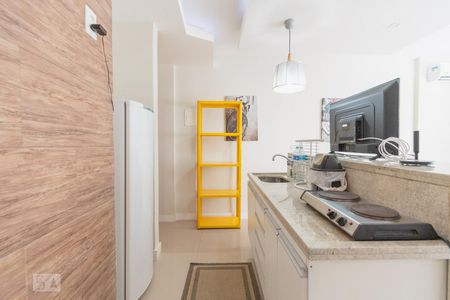 Cozinha de kitnet/studio para alugar com 1 quarto, 25m² em Centro, Rio de Janeiro