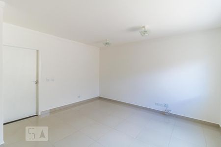 Casa para alugar com 75m², 2 quartos e 1 vagaSala