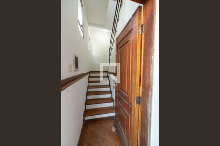 Escada  de casa à venda com 3 quartos, 240m² em Fazenda Morumbi, São Paulo