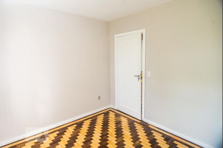 Quarto 1 de apartamento para alugar com 2 quartos, 65m² em Petrópolis, Porto Alegre