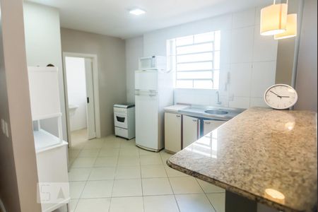 Cozinha de apartamento para alugar com 2 quartos, 65m² em Petrópolis, Porto Alegre