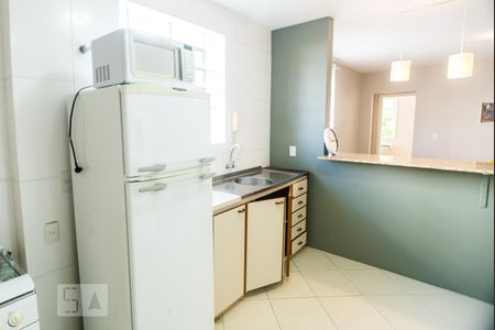 Cozinha de apartamento para alugar com 2 quartos, 65m² em Petrópolis, Porto Alegre