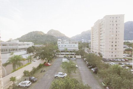Vista Quarto 1 de apartamento para alugar com 2 quartos, 54m² em Jacarepaguá, Rio de Janeiro