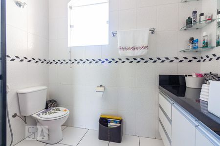 Banheiro da Suíte  de casa à venda com 4 quartos, 280m² em Centro, Osasco