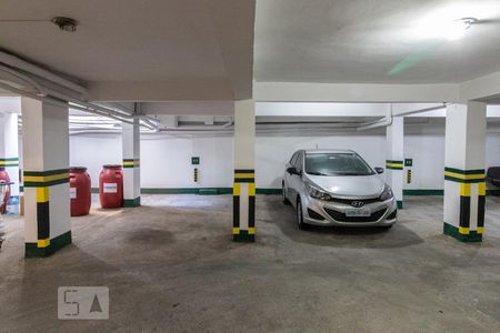 2 vagas de garagem de apartamento para alugar com 3 quartos, 93m² em Juvevê, Curitiba