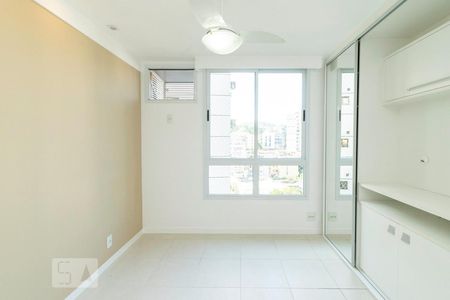 Suíte de apartamento à venda com 2 quartos, 74m² em Santa Rosa, Niterói