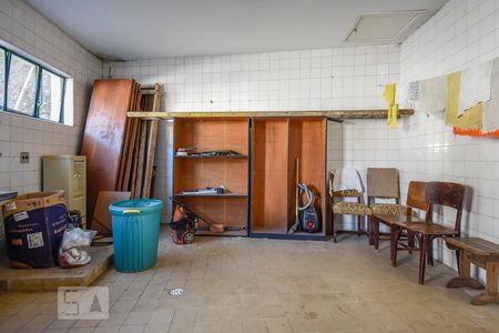 Casa para alugar com 700m², 4 quartos e 3 vagas Casa para alugar com 700m², 4 quartos e 3 vagasÁrea de serviço (edícula)