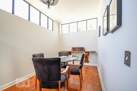 Casa para alugar com 700m², 4 quartos e 3 vagas Casa para alugar com 700m², 4 quartos e 3 vagasSuite 2