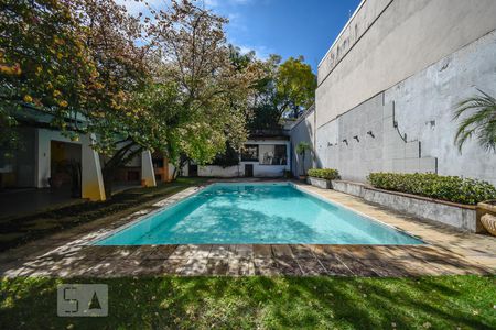 Casa para alugar com 700m², 4 quartos e 3 vagas Casa para alugar com 700m², 4 quartos e 3 vagasPiscina