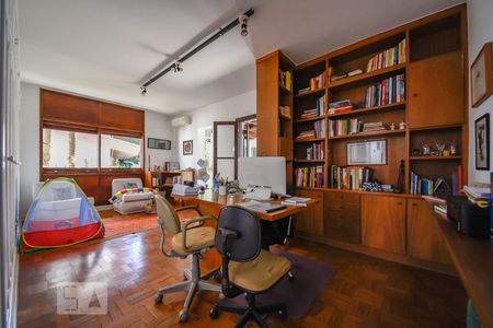 Casa para alugar com 700m², 4 quartos e 3 vagas Casa para alugar com 700m², 4 quartos e 3 vagasQuarto 3