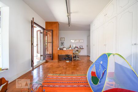 Casa para alugar com 700m², 4 quartos e 3 vagas Casa para alugar com 700m², 4 quartos e 3 vagasQuarto 3