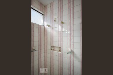 Casa para alugar com 700m², 4 quartos e 3 vagas Casa para alugar com 700m², 4 quartos e 3 vagasBanheiro da Suíte 1