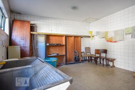 Casa para alugar com 700m², 4 quartos e 3 vagas Casa para alugar com 700m², 4 quartos e 3 vagasÁrea de serviço (edícula)