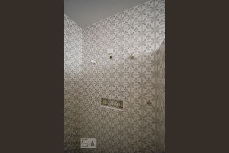 Casa para alugar com 700m², 4 quartos e 3 vagas Casa para alugar com 700m², 4 quartos e 3 vagasBanheiro