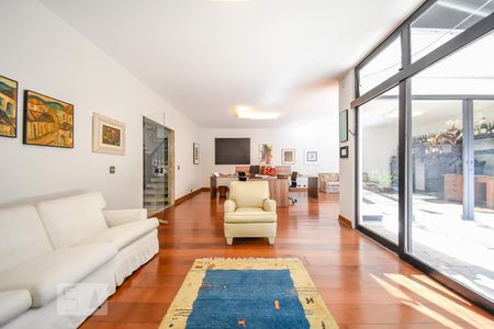 Sala de casa para alugar com 4 quartos, 500m² em Vila Morumbi, São Paulo