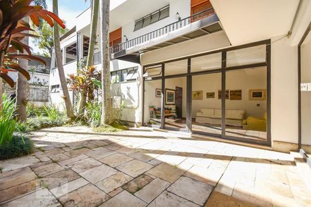 Casa para alugar com 700m², 4 quartos e 3 vagas Casa para alugar com 700m², 4 quartos e 3 vagasJardim da sala