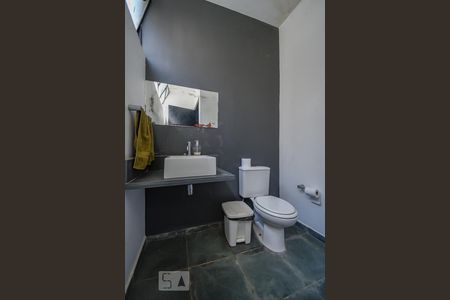 Casa para alugar com 700m², 4 quartos e 3 vagas Casa para alugar com 700m², 4 quartos e 3 vagasBanheiro externo 2