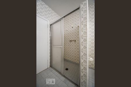 Casa para alugar com 700m², 4 quartos e 3 vagas Casa para alugar com 700m², 4 quartos e 3 vagasBanheiro