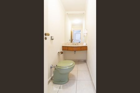 Lavabo de apartamento para alugar com 4 quartos, 140m² em Brooklin Paulista, São Paulo