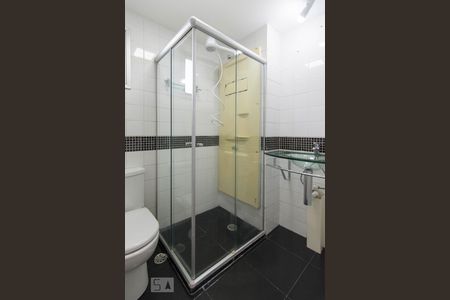 Banheiro de apartamento à venda com 3 quartos, 69m² em Piqueri, São Paulo