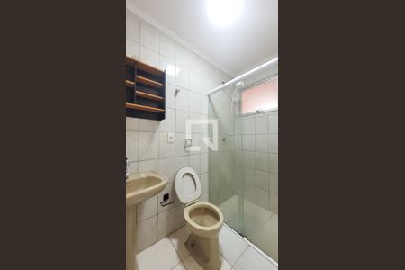 Banheiro de apartamento para alugar com 1 quarto, 37m² em Botafogo, Campinas