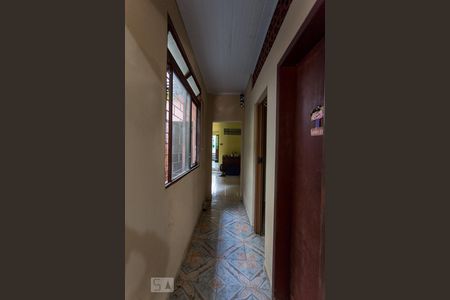 Corredor de casa à venda com 3 quartos, 250m² em Santo Antônio, Porto Alegre