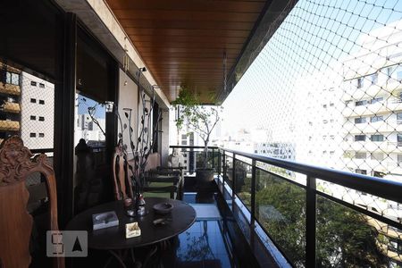 Varanda 1 de apartamento à venda com 3 quartos, 270m² em Morumbi, São Paulo