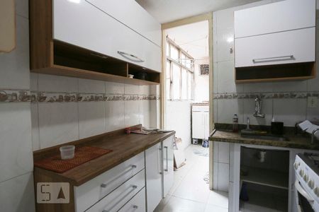 Cozinha de apartamento para alugar com 3 quartos, 57m² em Fátima, Niterói