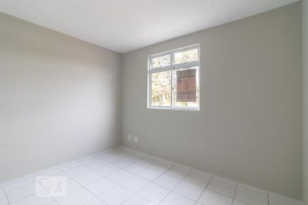 Quarto 2 de apartamento para alugar com 3 quartos, 50m² em Fazendinha, Curitiba