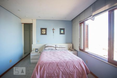 Casa de condomínio à venda com 450m², 5 quartos e 2 vagas Casa de condomínio à venda com 450m², 5 quartos e 2 vagasSuíte